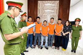 Bắt nhóm đối tượng làm giả hồ sơ thí nghiệm vật liệu xây dựng và mua bán hóa đơn