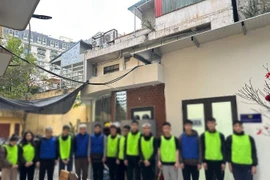 Tạm giữ nhóm đối tượng sử dụng bình xịt hơi cay, súng bắn pháo gây rối trật tự