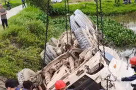 Khẩn trương tổ chức cứu nạn