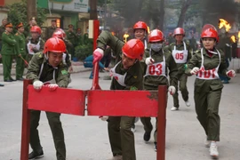 Sôi nổi hội thi chữa cháy, cứu người, cứu tài sản 