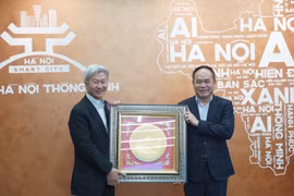 Công an Hà Nội làm việc với các chuyên gia Singapore về xây dựng Đề án đô thị thông minh