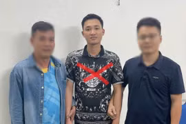 Vận động đối tượng truy nã đầu thú