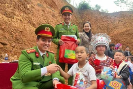 “Hành trình nghĩa tình Ba nhất” - lan toả hình ảnh Công an Thủ đô gần dân, vì nhân dân phục vụ