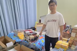 Khởi tố đối tượng người nước ngoài buôn lậu thuốc lá