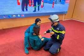 Trang bị kỹ năng cứu nạn, xử lý tình huống cho lực lượng xung kích phòng chống thiên tai