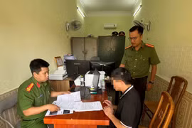Xử lý 2 trường hợp bình luận khiếm nhã, tiêu cực, xúc phạm lực lượng chức năng