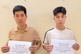 Xông vào quán cắt tóc hành hung phụ nữ