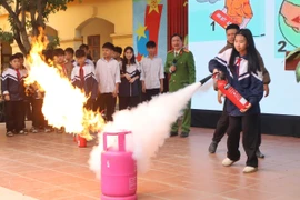 Trang bị "lá chắn" bảo vệ học sinh trước ma túy và nguy cơ cháy, nổ