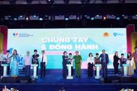Kiến tạo không gian mạng an toàn, lành mạnh cho thế hệ tương lai