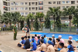 Tăng cường trang bị kỹ năng ứng phó tai nạn dưới nước cho học sinh dịp Hè