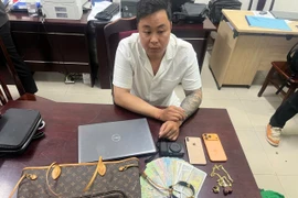 Truy 'nóng' đối tượng đập kính xe ô tô, trộm cắp tài sản trong các khu đô thị