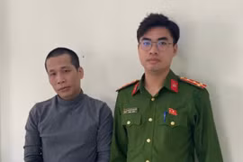 Vận động đối tượng truy nã đầu thú