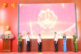 Ra mắt mô hình “Điểm dịch vụ công trực tuyến”, hỗ trợ người dân thực hiện nhiều thủ tục hành chính ngay tại địa phương