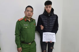 Đối tượng tại cơ quan công an