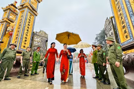 Giữ trọn niềm vui cho nhân dân du xuân