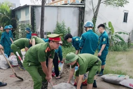Những 'ngọn hải đăng' không ngủ giữ bình yên phía Tây Nam Thủ đô