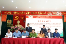 Ký kết quy chế phối hợp, ra mắt mô hình “Cổng trường an toàn về an ninh trật tự”