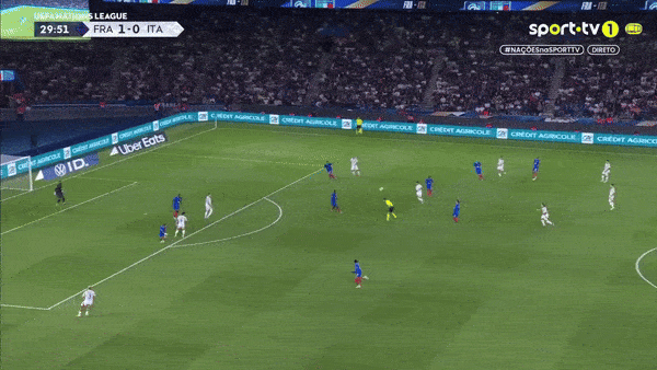 Siêu phẩm của ĐT Italia trước ĐT Pháp