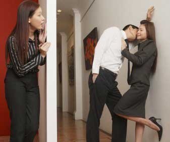 "Tình ban trưa" hiện đang là sự lựa chọn của một bộ phận không nhỏ trong giới công chức, văn phòng hiện nay