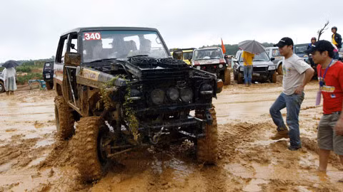 Những chiếc xe được độ đẹp nhất của các đội mang đi thi đấu