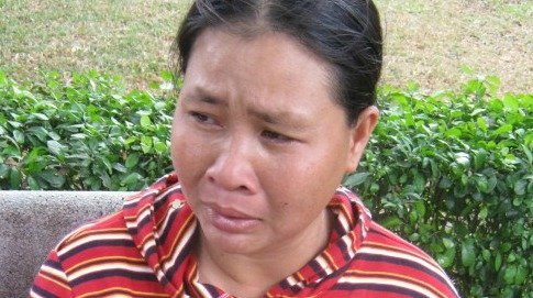 Ong vò vẽ chích tôi 7 nốt và để lại thương tích thế này, còn bé Tâm bị chích hơn 40 nốt, bé Đạt hơn 20 nốt thì làm sao hai đứa chịu nổi? Ong vò vẽ chích tôi 7 nốt và để lại thương tích thế này, còn bé Tâm bị chích hơn 40 nốt, bé Đạt hơn 20 nốt thì làm sao hai đứa chịu nổi?