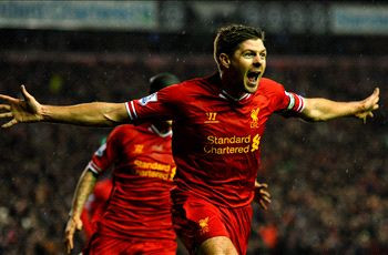 Bộ ba Liverpool lọt vào “Đội hình của năm” ảnh 8