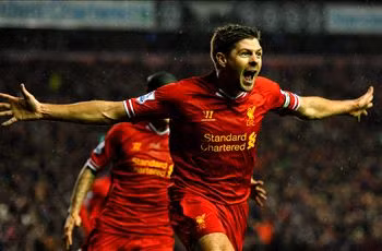 Bộ ba Liverpool lọt vào “Đội hình của năm” ảnh 8