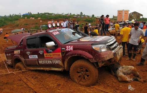 Nóng bỏng cuộc đua xe offroad ảnh 15