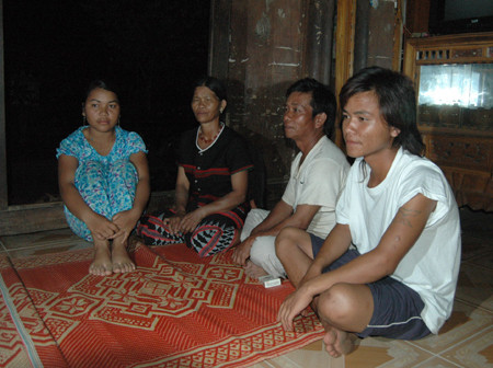 Lạ kỳ ngôi nhà "một vợ... hai chồng" ảnh 1