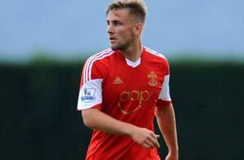 Bộ ba Liverpool lọt vào “Đội hình của năm” ảnh 5