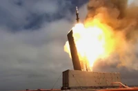 Mỹ dùng tên lửa SM-6 giá 6 triệu USD để bắn hạ UAV cảm tử Shahed giá rẻ