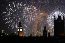 Hình ảnh khắp nơi trên thế giới đón chào năm mới 2026