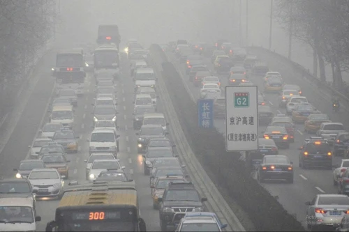 Bắc Kinh đối mặt với áp lực ô nhiễm không khí trầm trọng