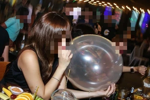 “Bóng cười”, thuốc lá điện tử đe dọa đầu độc thế hệ trẻ 