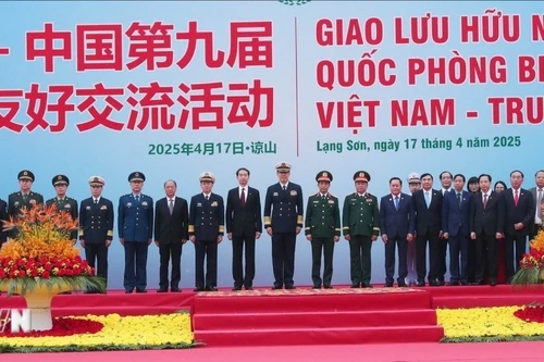 Đổi mới chương trình Giao lưu hữu nghị quốc phòng biên giới Việt Nam - Trung Quốc 