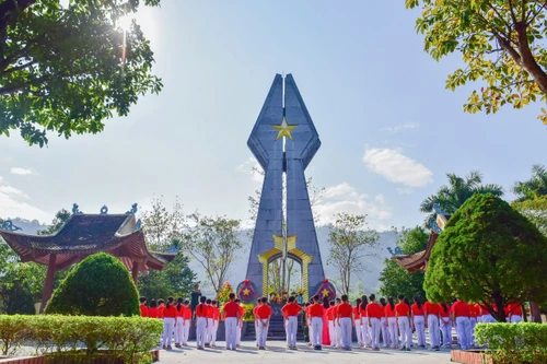 Trao truyền khí phách anh hùng, bảo vệ vững chắc biên cương Tổ quốc