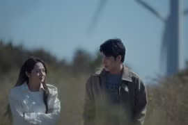 Bảo Anh hát về nỗi buồn đẹp sau chia tay trong MV "Níu kéo mãi không phải cách"