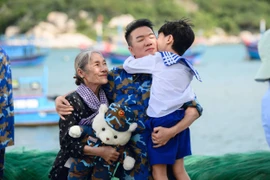 Nghệ sĩ Thanh Hiền, Phương Nam, Lâm Thanh Nhã góp mặt trong MV mới của Đàm Vĩnh Hưng