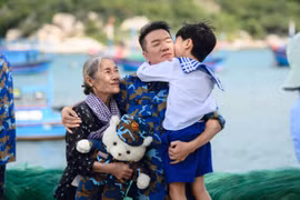 Nghệ sĩ Thanh Hiền, Phương Nam, Lâm Thanh Nhã góp mặt trong MV mới của Đàm Vĩnh Hưng