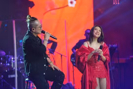 Mỹ Tâm với những màn song ca thú vị trên sân khấu ở Mỹ 