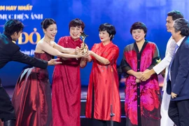 "Mưa đỏ" tiếp tục thắng lớn ở giải thưởng Ngôi Sao Xanh 2025
