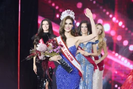 Người đẹp Anna Blanco (Venezuela) đăng quang Miss Charm 2025