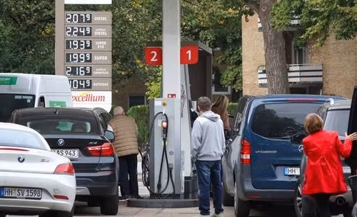 Hai đảng đối lập ở Đức kêu gọi đạt thỏa thuận về dầu diesel với Nga