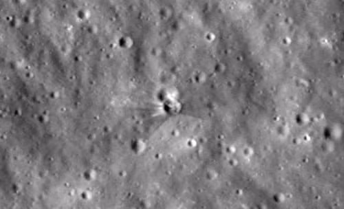 NASA công bố hình ảnh đầu tiên vụ tầng tên lửa SpaceX lao vào Mặt trăng