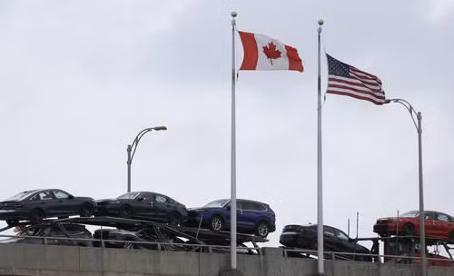 Canada áp thuế trả đũa lên tới 50% đối với 700 sản phẩm của Mỹ