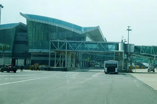 Nhân viên sửa chữa ống lồng sân bay Đà Nẵng bị kẹp tử vong