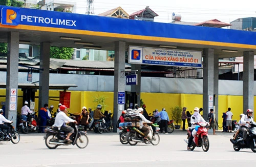 Petrolimex lãi hơn 1.320 tỷ đồng từ xăng dầu