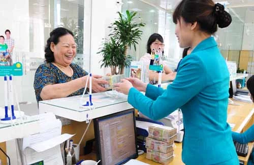 Lãi suất huy động VND giảm thêm 1%