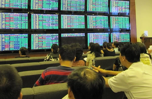 Qua cơn hoảng loạn, chứng khoán tăng trở lại ấn tượng