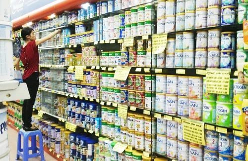 Thay tên đổi họ, 30 sản phẩm sữa vẫn bị áp giá trần